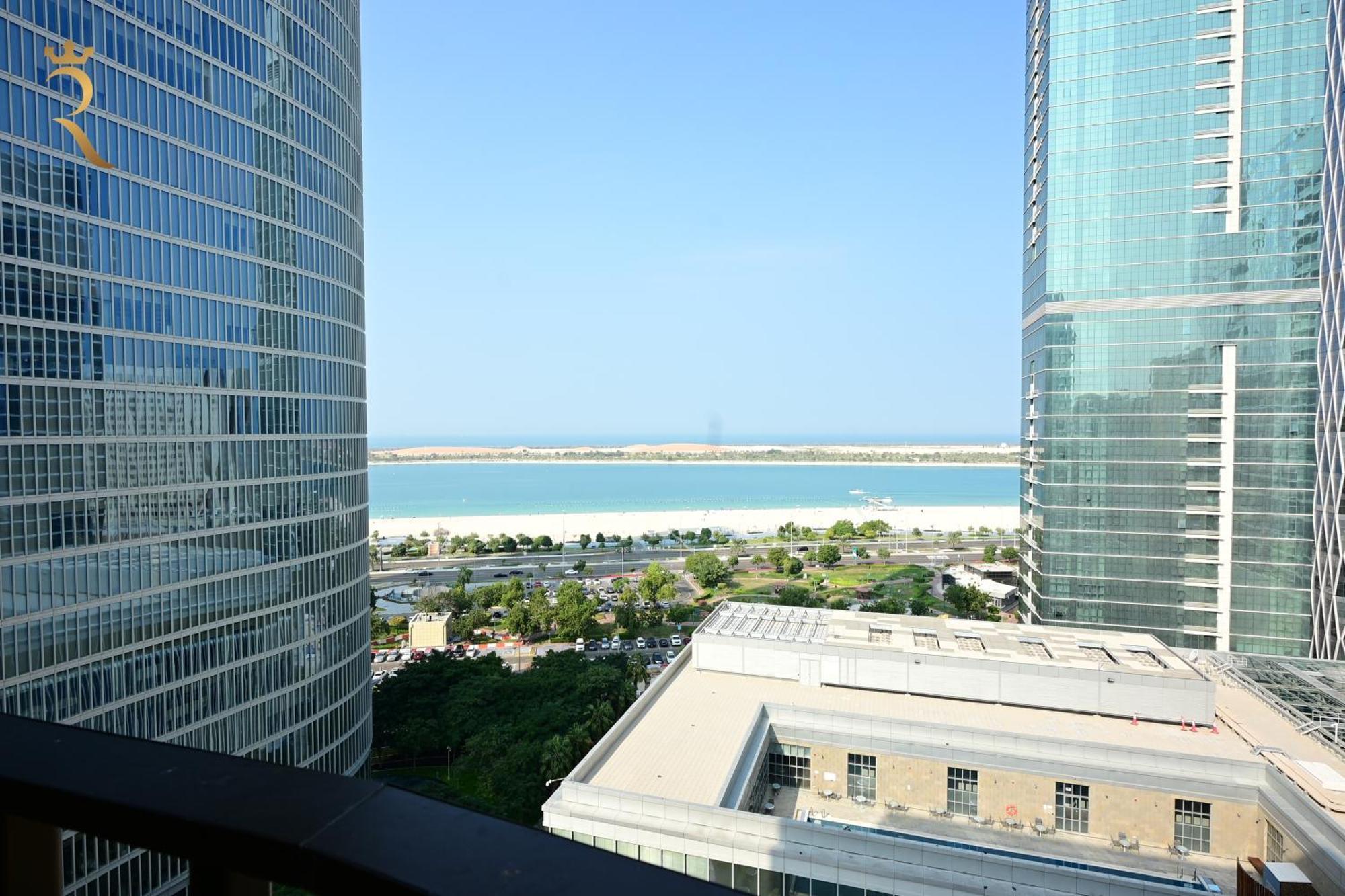 Apartment Bliss 3br Corniche Al Raha *