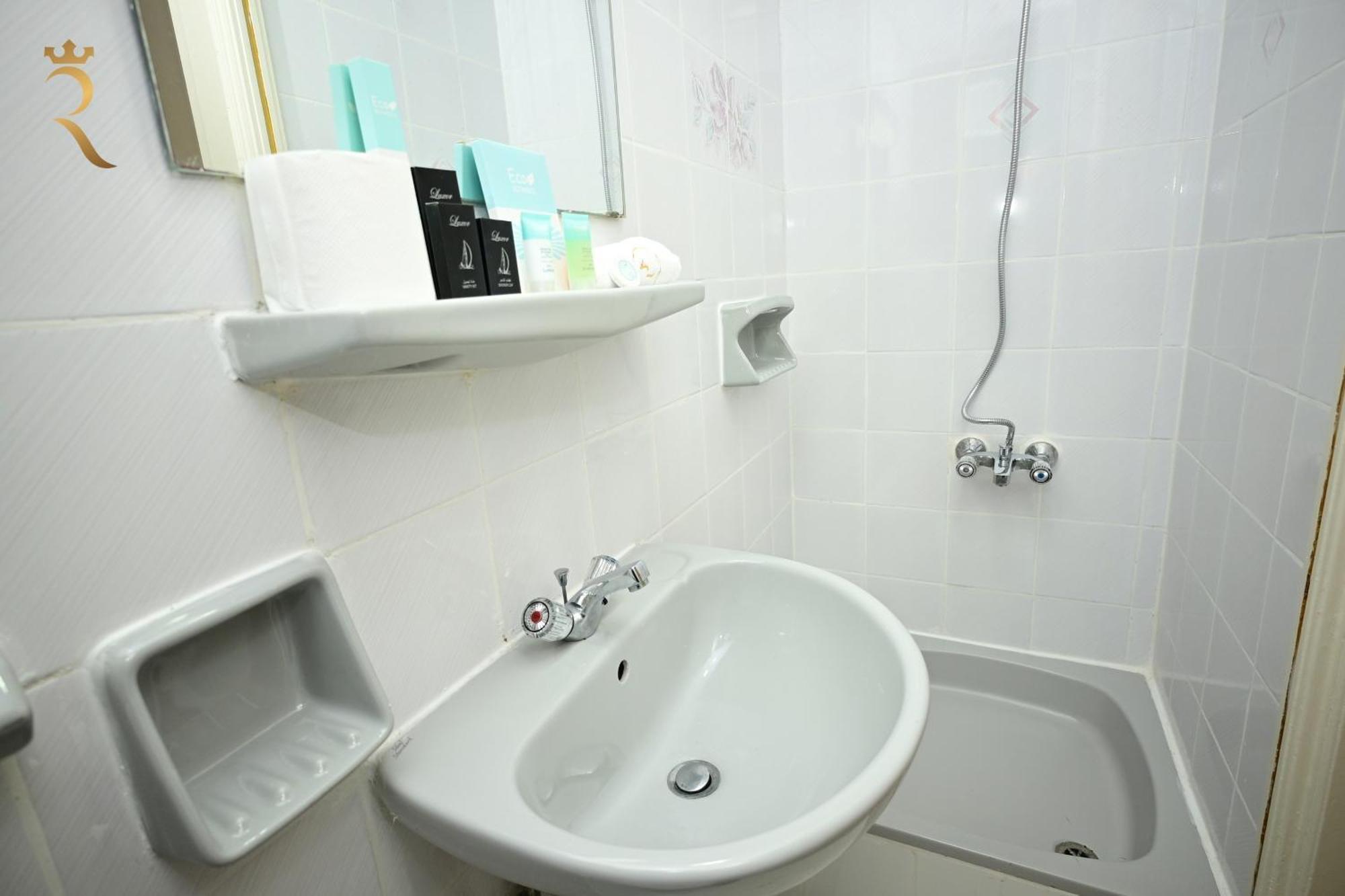 Bliss 3br Corniche Al Raha Appartamento